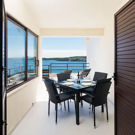 Marino * Τρογκίρ